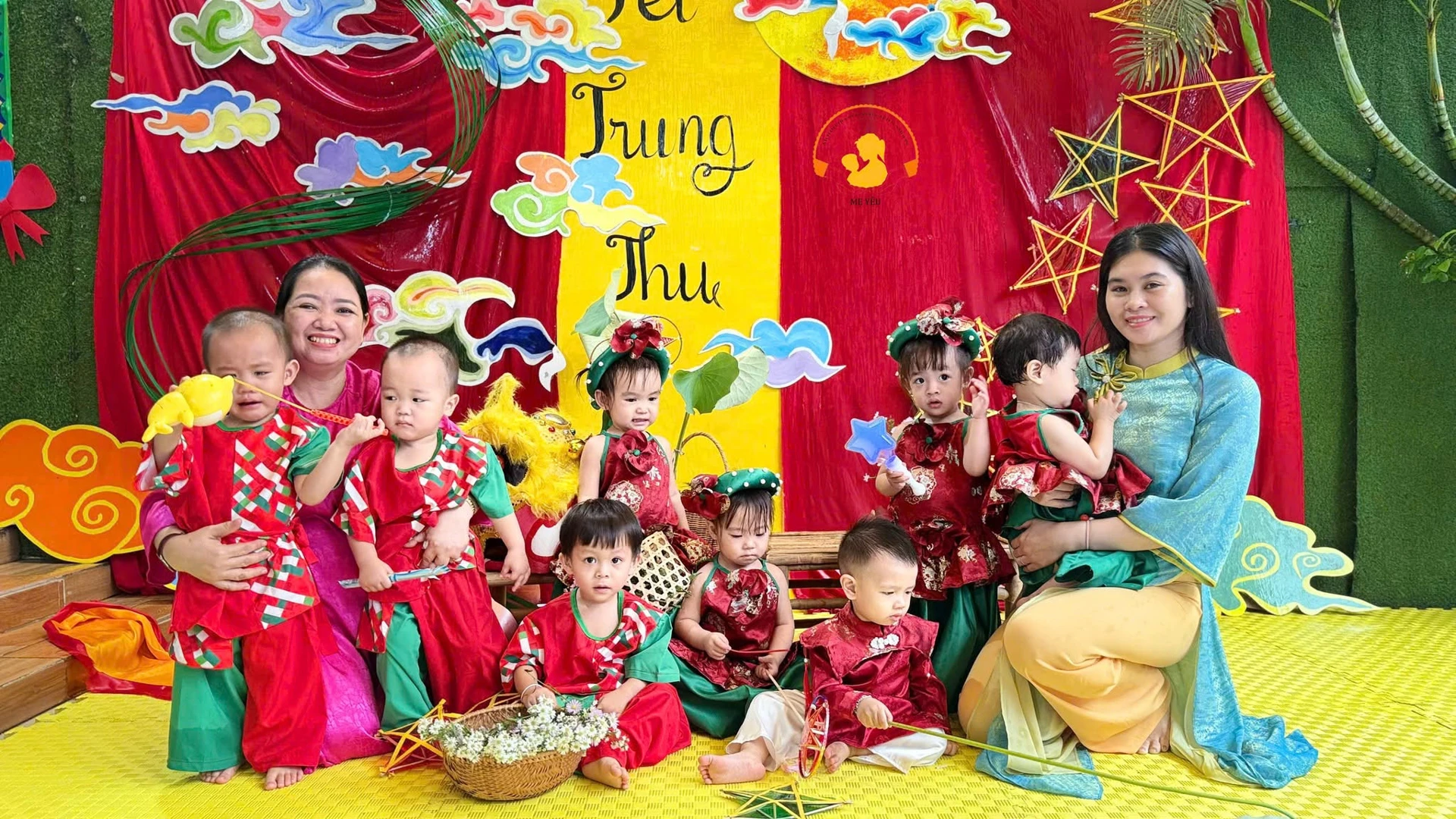 Rộn Ràng Đón Tết Trung Thu Cùng Các Bé Yêu Tại Trường Mầm Non Mẹ Yêu