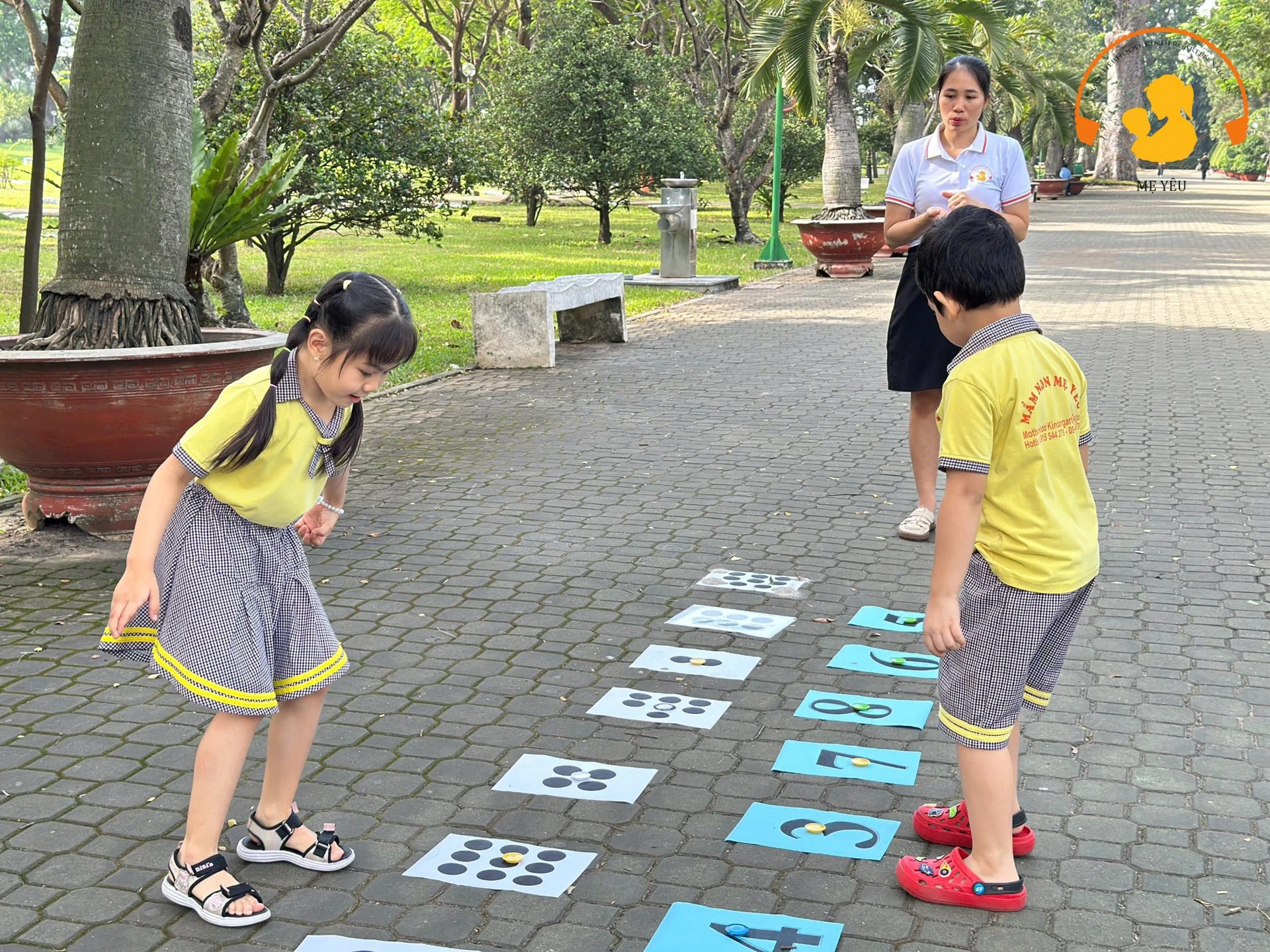 🌳 NĂNG LƯỢNG BÙNG NỔ: KHÁM PHÁ CÔNG VIÊN GIA ĐỊNH CÙNG CÁC BÉ MẦM NON MẸ YÊU 🏃‍♂️